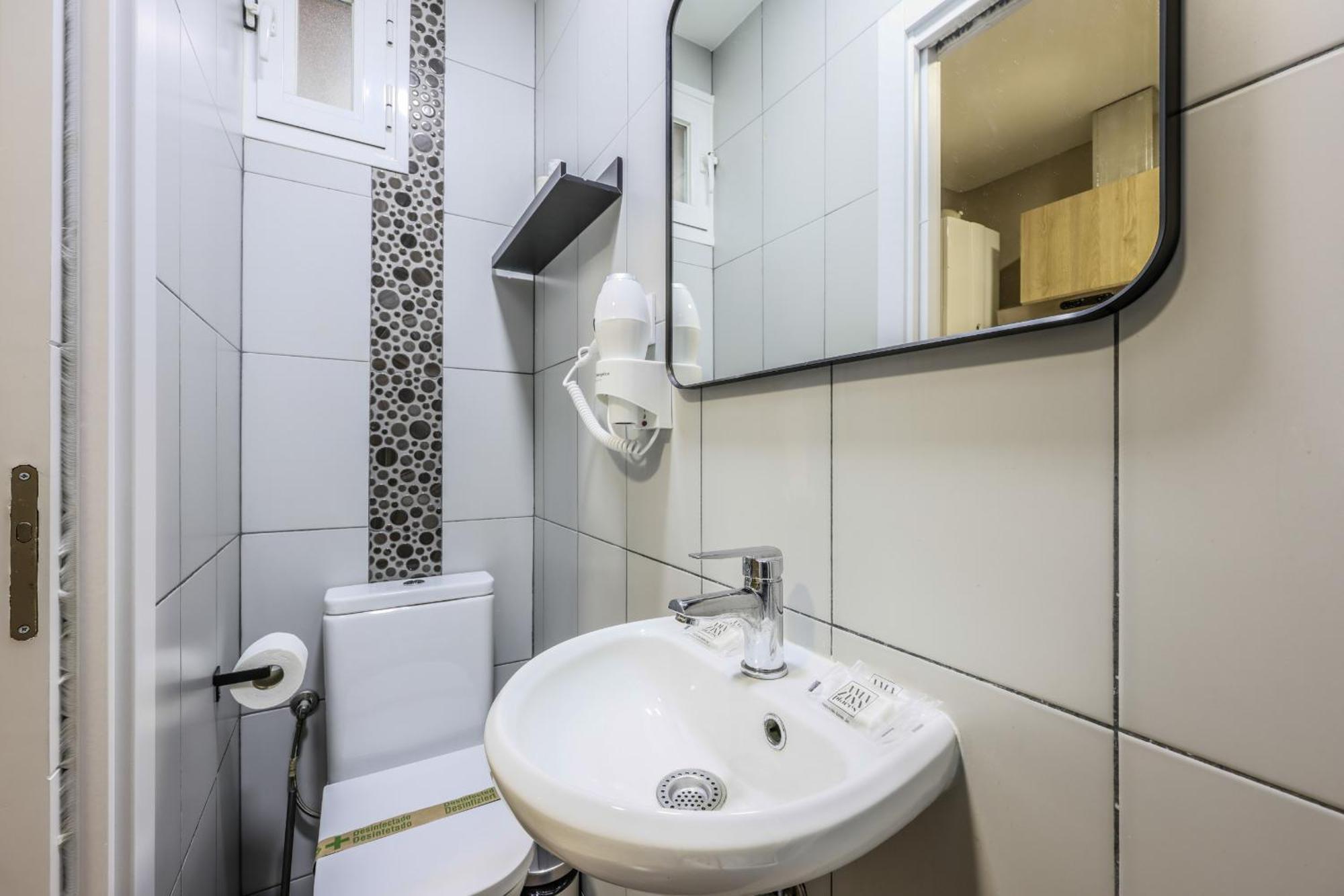 Nuevo Apartamento Funcional En Chamberi Madrid Eksteriør billede